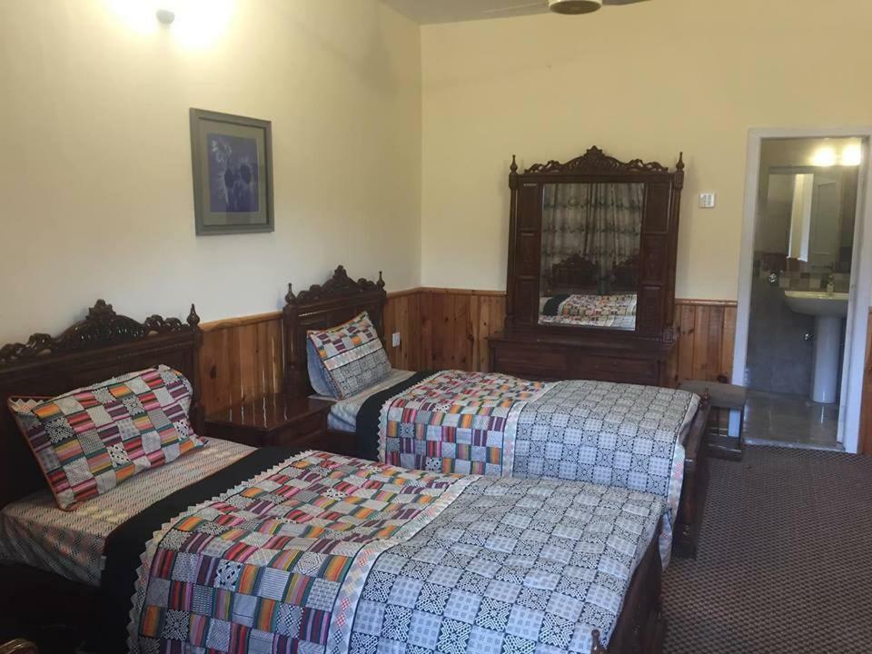 Embassy Villa Suites Karimabad  Buitenkant foto
